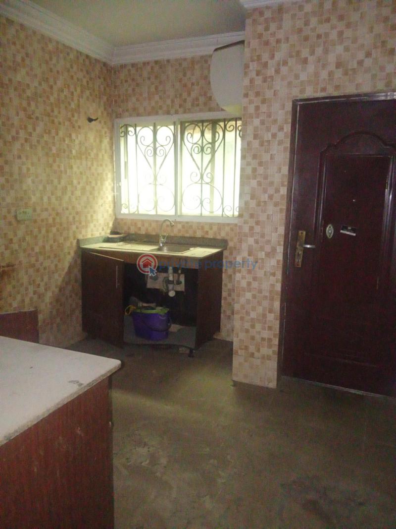 Executive 3 bedroom apartment upstairs - 5 3 bedroom Block Of Flats For Rent Ago Palace Isolo Lagos - 5