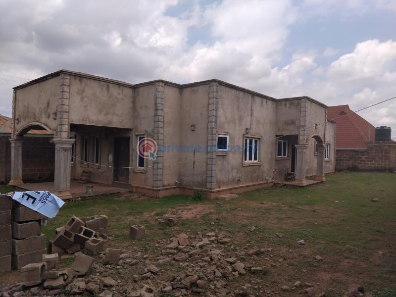 3 bedroom Detached Bungalow For Sale Wisdom Estate Akobo Ibadan Oyo - 5