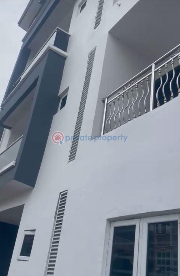 3 bedroom Block Of Flats For Rent Ebute Metta Yaba Lagos - 2