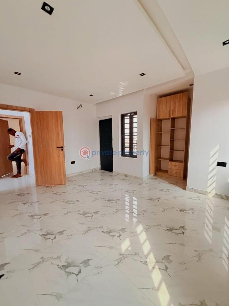 3 bedroom Flat & Apartment For Sale Yaba Lagos - 3