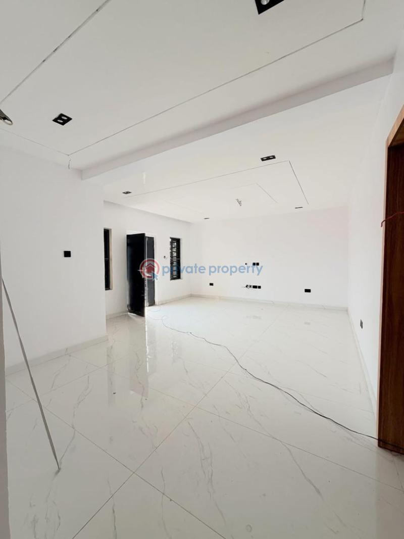 3 bedroom Flat & Apartment For Sale Yaba Lagos - 1