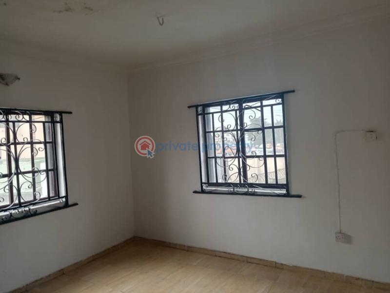 3 bedroom Block Of Flats For Sale Estate Ojodu Close To Ikeja Ojodu Lagos - 4