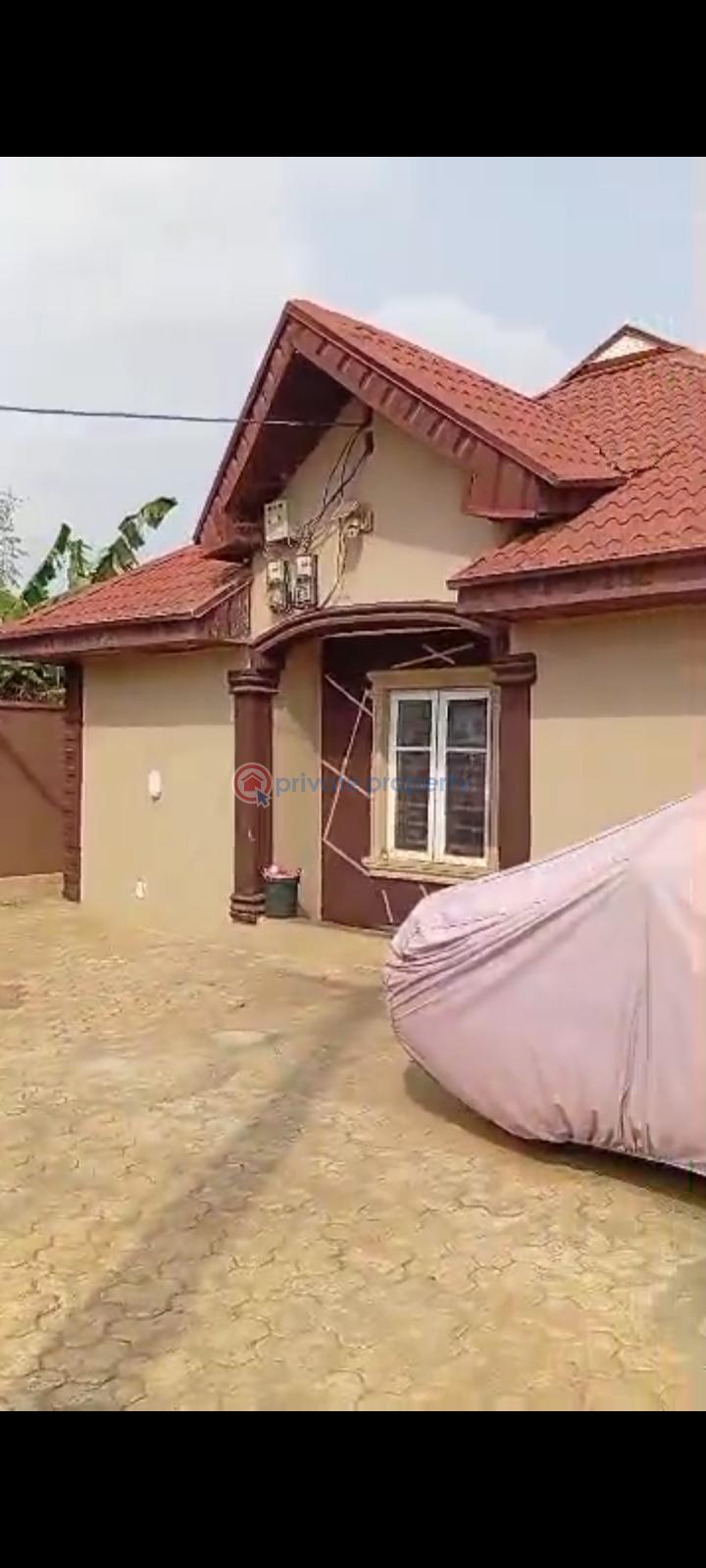 4 bedroom Bungalow For Sale Eruwen Ikorodu Ikorodu Lagos - 0