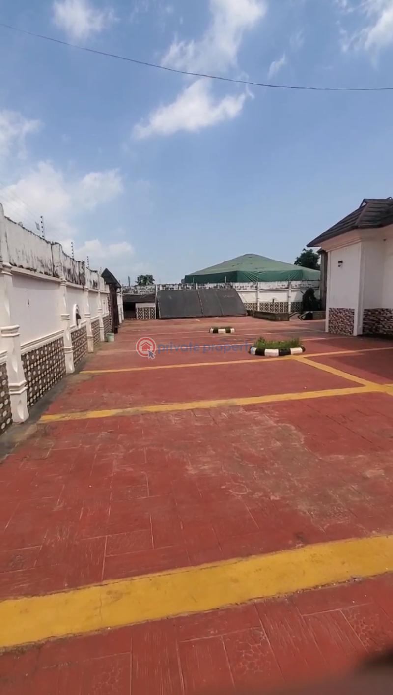 Executive 4-bedroom flat with unfinished one-storey building - 1 Bungalow For Sale Ginti Ikorodu Lagos - 1