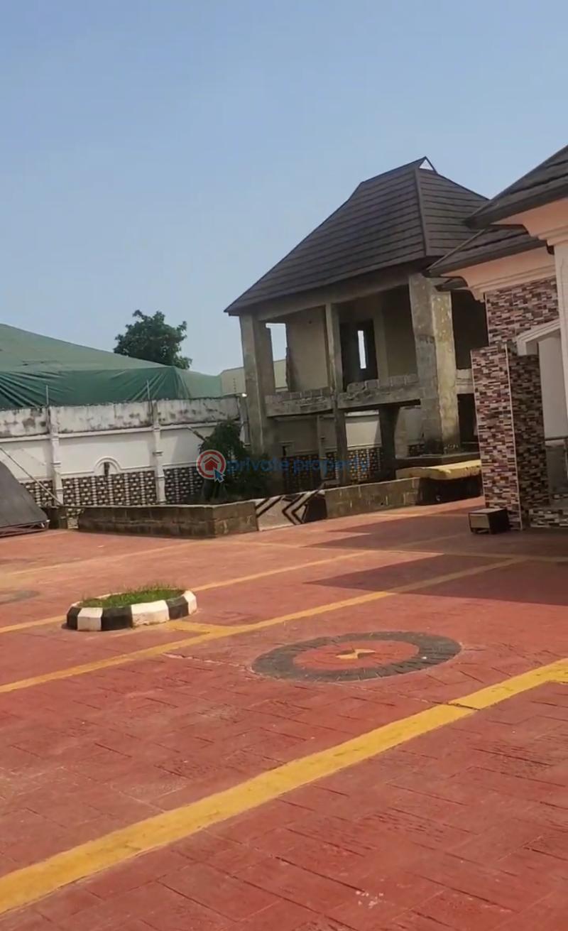 Executive 4-bedroom flat with unfinished one-storey building - 2 Bungalow For Sale Ginti Ikorodu Lagos - 2