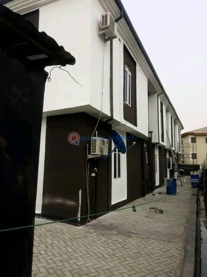 3 bedroom Block Of Flats For Sale Ogba Bus-stop Lagos