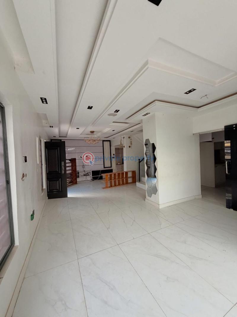 4 bedroom Detached Duplex For Sale Ajao Estate, Airport Road Ikeja Lagos - 1
