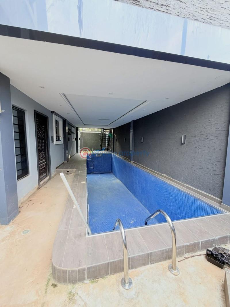 4 bedroom Detached Duplex For Sale Ajao Estate, Airport Road Ikeja Lagos - 8