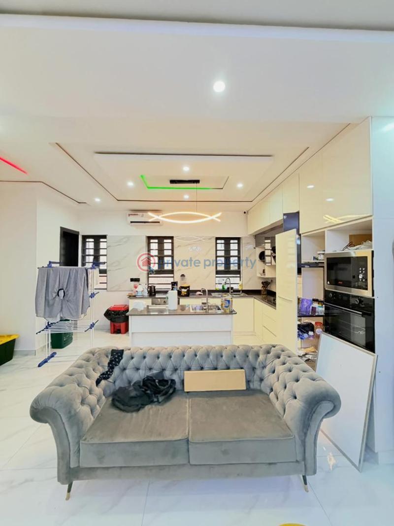 4 bedroom Semi detached Duplex For Sale Omole Phase 2 Ikeja Lagos - 2