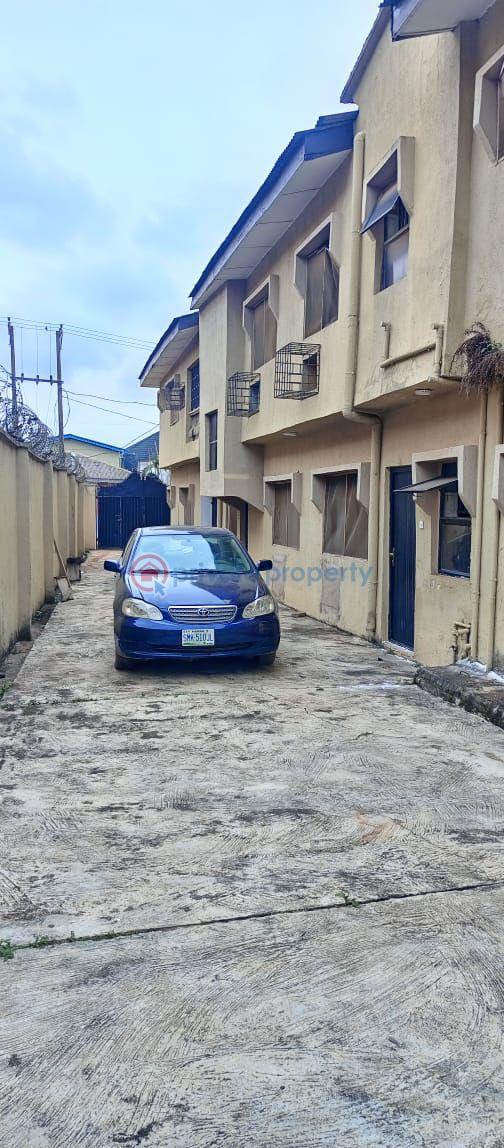 Executive 4flat of 3bedroom with c of o - 3 10 bedroom Block Of Flats For Sale Oko Oba Agege Abule Egba Oko Oba Agege Lagos - 3