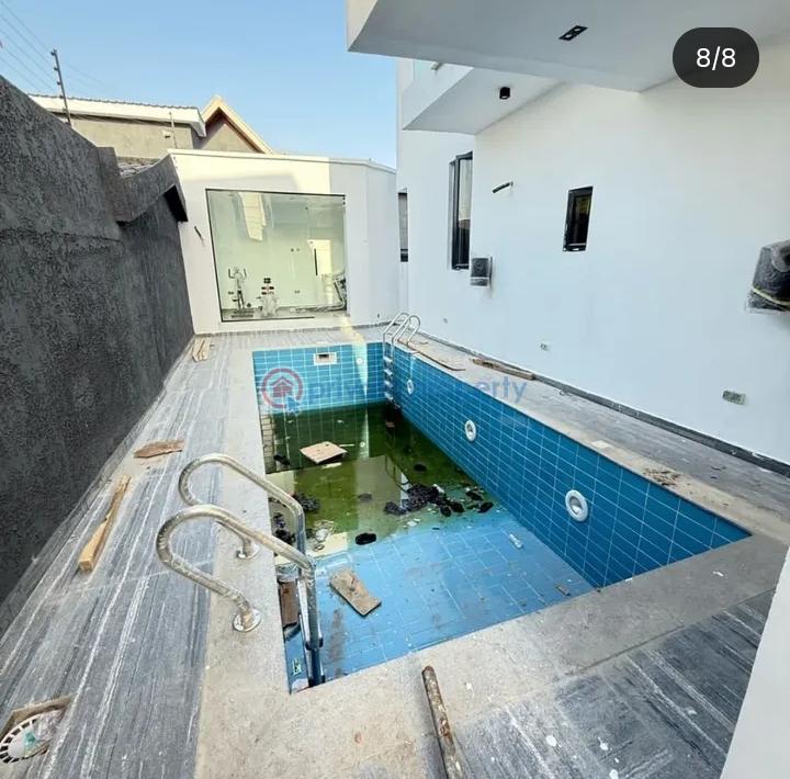 Executive 5 bedroom apartment - 7 5 bedroom Flat & Apartment For Sale Lekki Phase 1 Lagos - 7