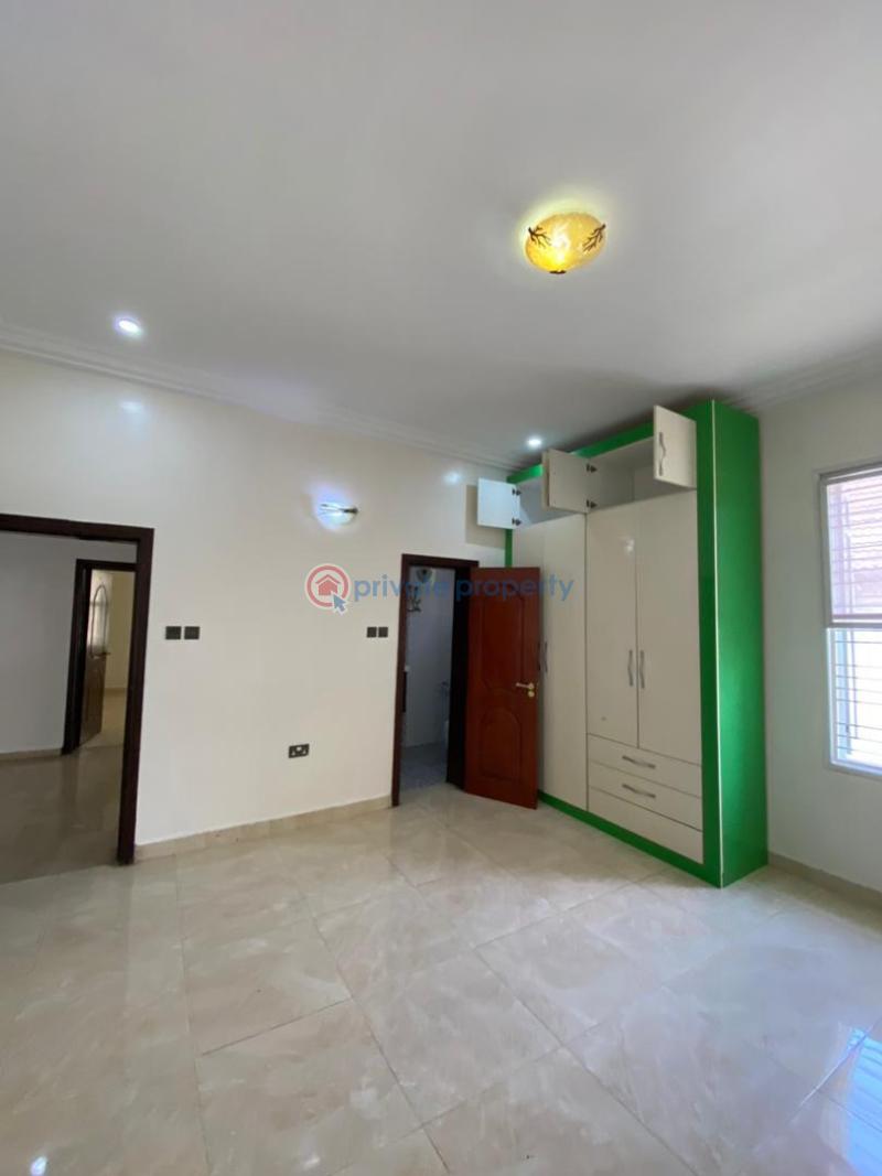 Executive 5 bedroom fully detached duplex in an exclusive estate - 3 5 bedroom Detached Duplex For Sale Osapa Lekki Lagos - 3