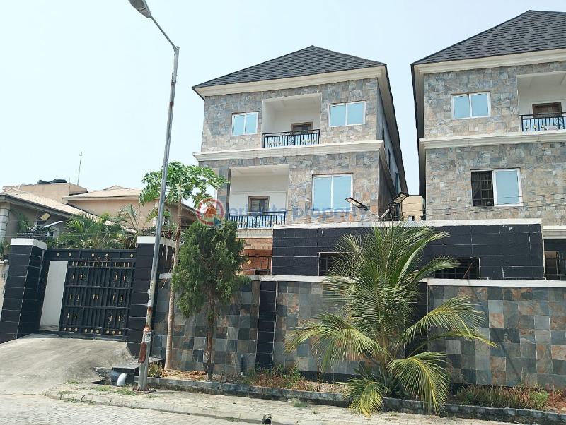 10 bedroom Detached Duplex For Sale Lekki Phase 1 Lagos - 3