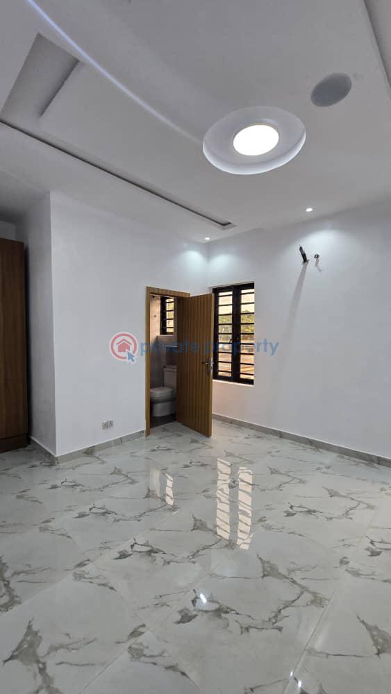 5 bedroom Detached Duplex For Rent Omole Phase 2 Ikeja Lagos - 3