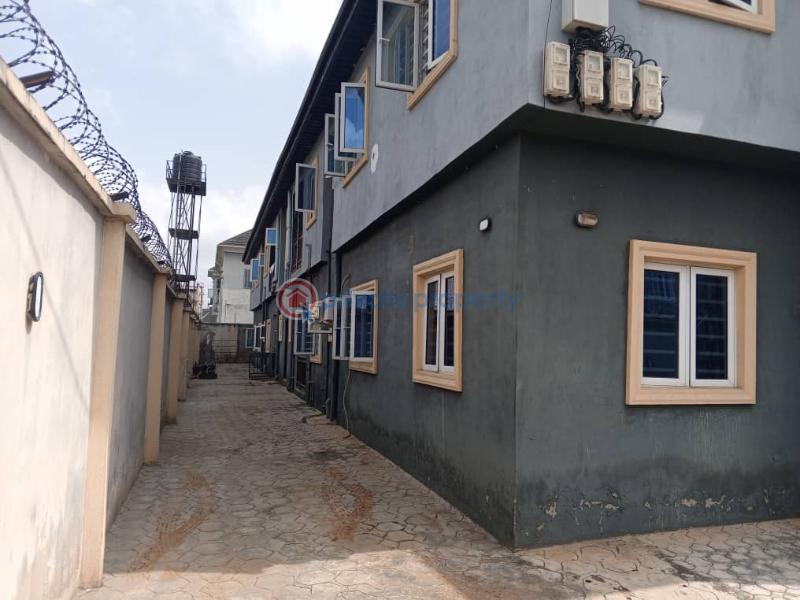 10 bedroom House For Sale Estate Gated Bus Stop Side Off Ipaja Road Close To Egbeda Alimosho Lagos - 8