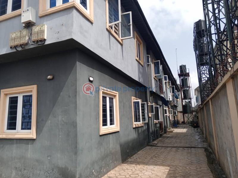 10 bedroom House For Sale Estate Gated Bus Stop Side Off Ipaja Road Close To Egbeda Alimosho Lagos - 0