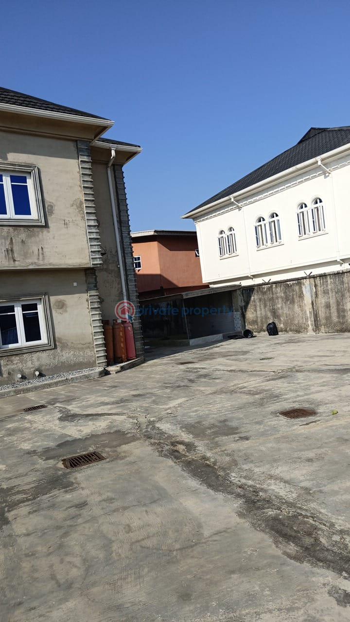 9 bedroom Detached Duplex For Sale Council Idimu Idimu Egbe/Idimu Lagos - 7
