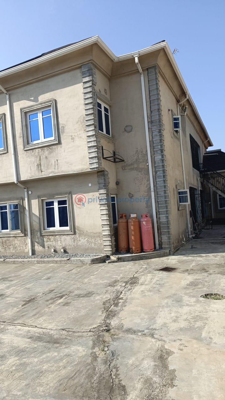 9 bedroom Detached Duplex For Sale Council Idimu Idimu Egbe/Idimu Lagos - 8