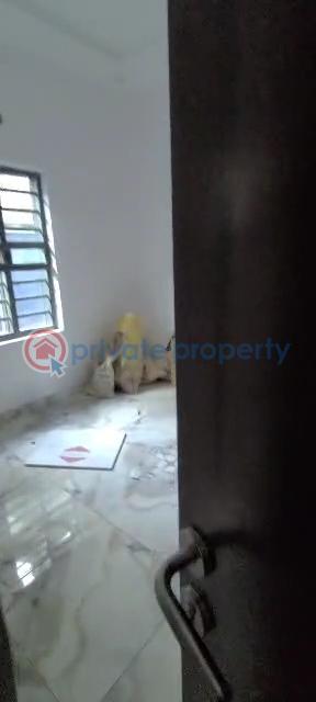 2 bedroom Block Of Flats For Rent Iwaya Yaba Lagos - 2