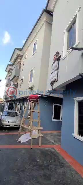 2 bedroom Block Of Flats For Rent Iwaya Yaba Lagos - 0