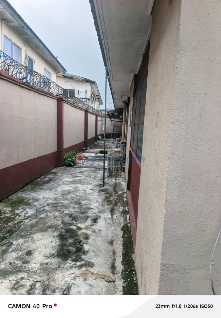 5 bedroom House For Sale Dopemu Alimosho Lagos - 5