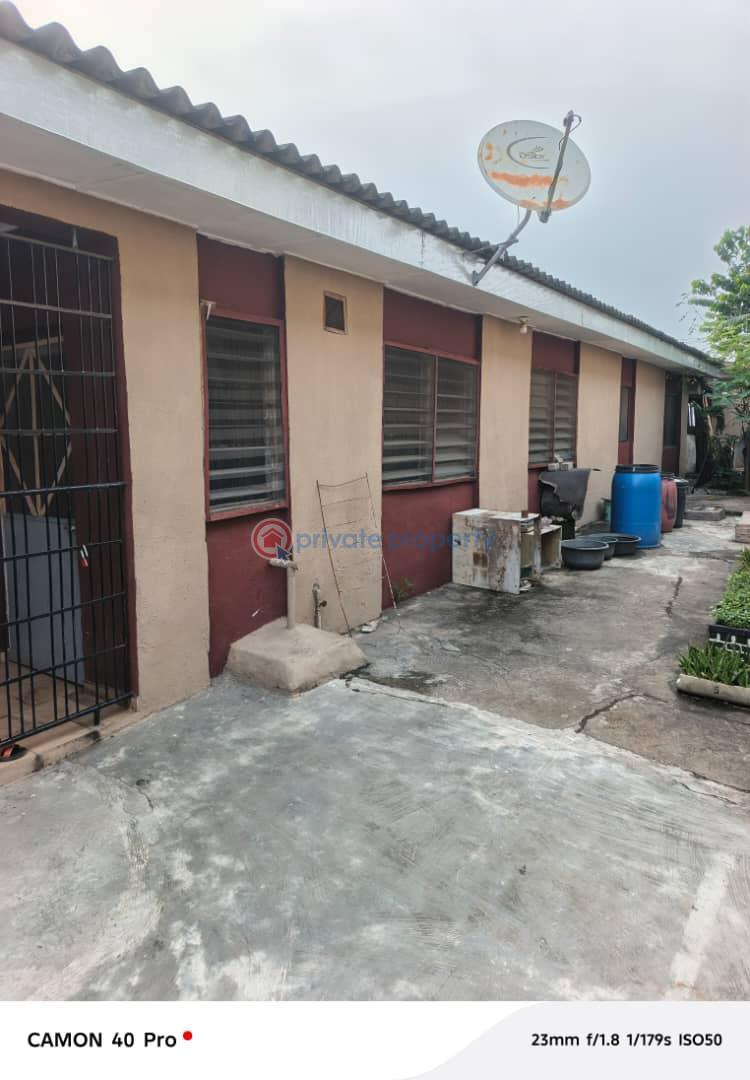 5 bedroom House For Sale Dopemu Alimosho Lagos - 6
