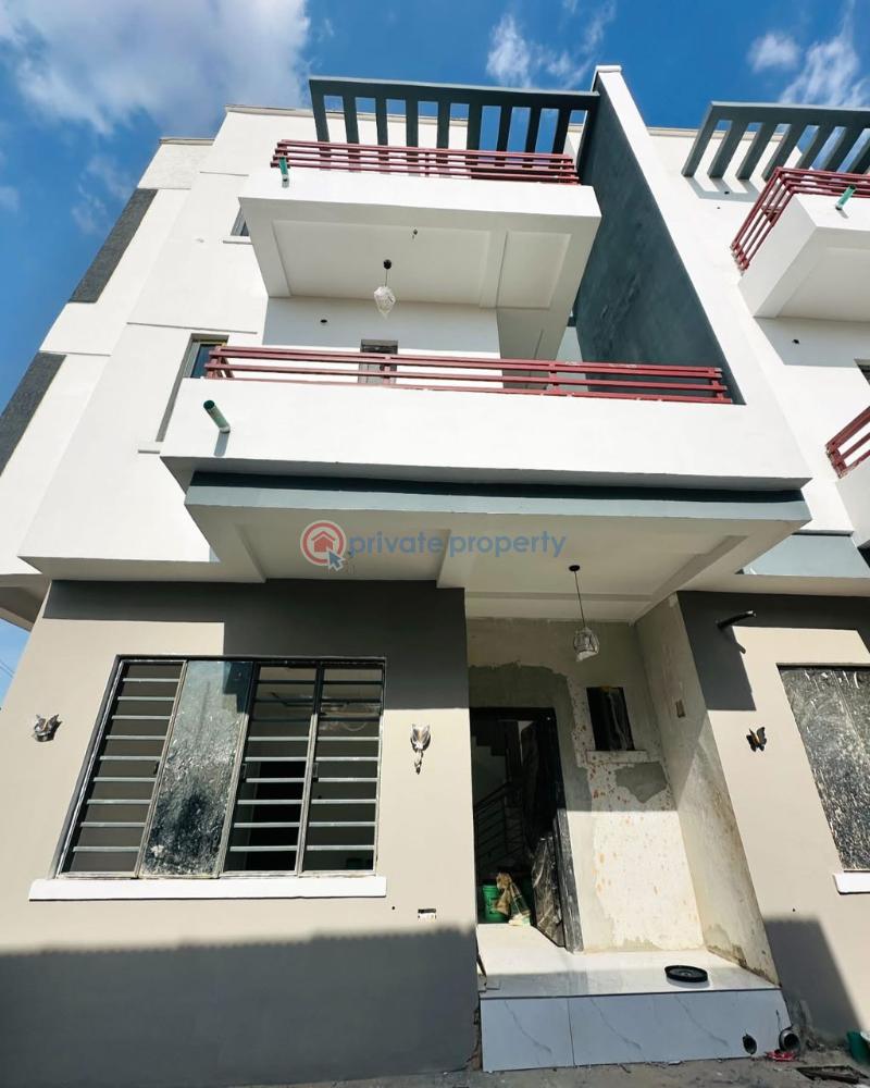 4 bedroom Terraced Duplex For Sale Omole Phase 1 Ojodu Lagos - 0