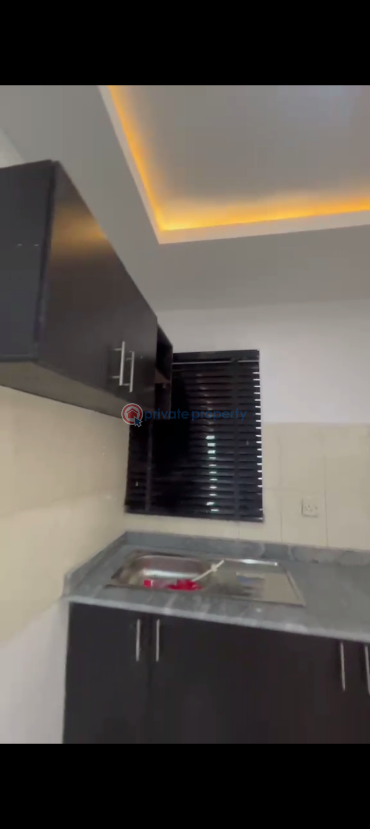 Flat & Apartment For Rent Close To Waec Office Yaba Lagos - 10