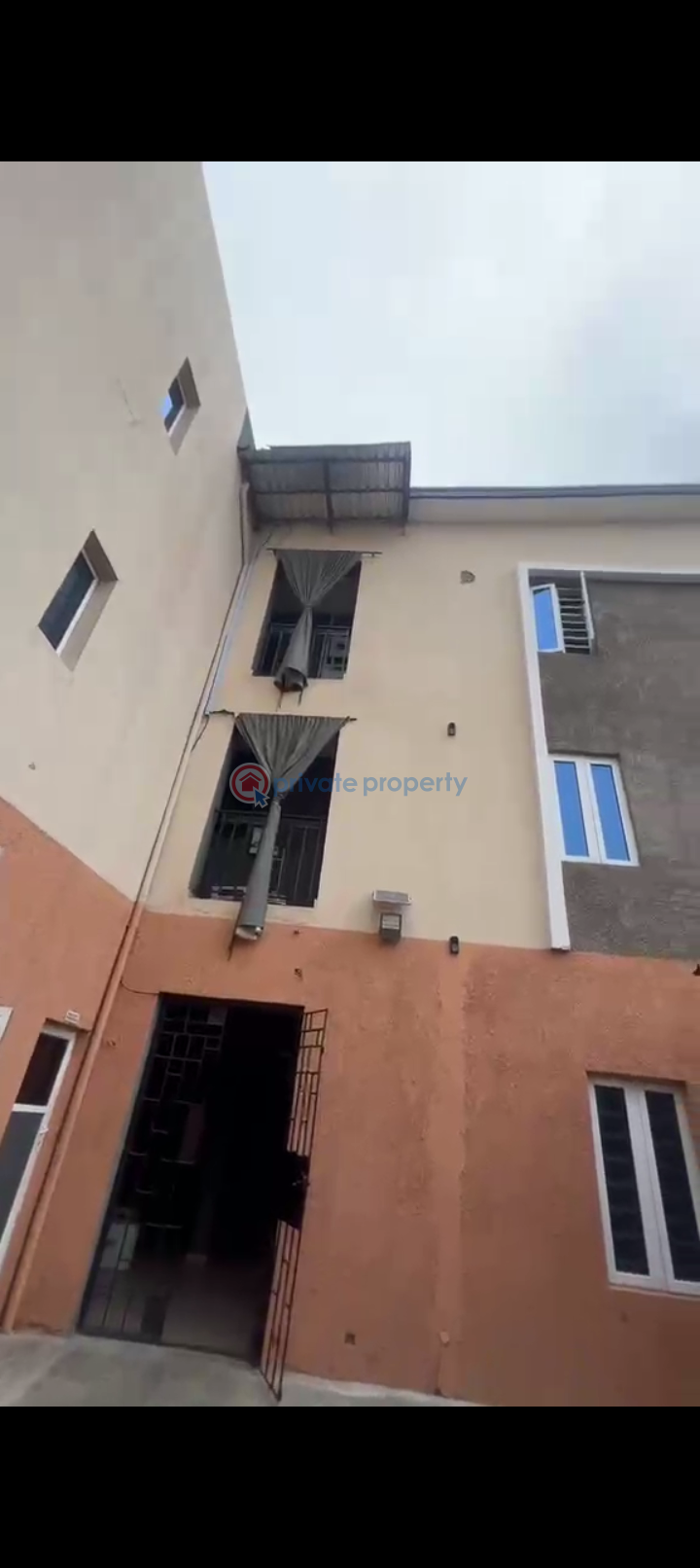 Flat & Apartment For Rent Close To Waec Office Yaba Lagos - 2