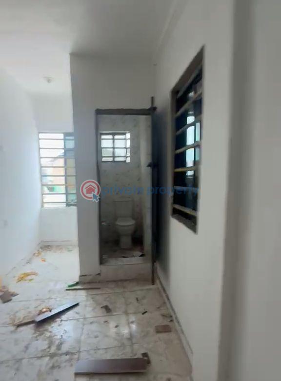 1 bedroom Mini Flat For Rent Shomolu Lagos - 5