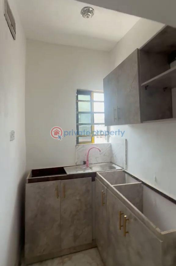 1 bedroom Mini Flat For Rent Shomolu Lagos - 3