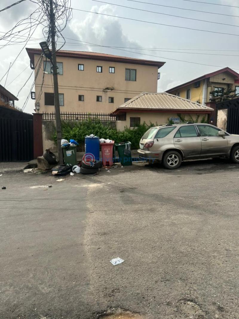 10 bedroom House For Sale College Road Ogba Lagos - 14