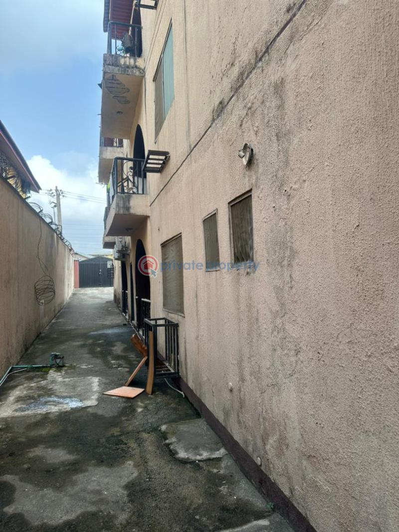 10 bedroom House For Sale College Road Ogba Lagos - 2