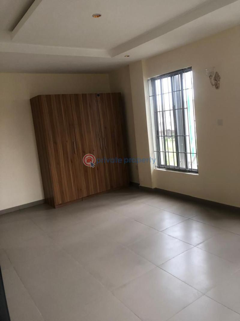 3 bedroom Block Of Flats For Rent Olaleye New Estate Iponri Alaka/Iponri Surulere Lagos - 6