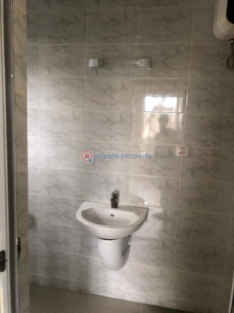 3 bedroom Block Of Flats For Rent Surulere Lagos - 5