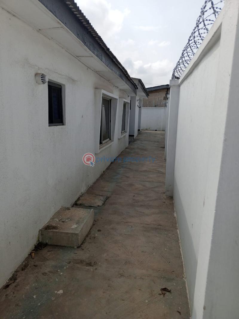 4 bedroom Flat & Apartment For Sale By Ogba Close To Ikeja Fagba Agege Lagos - 14