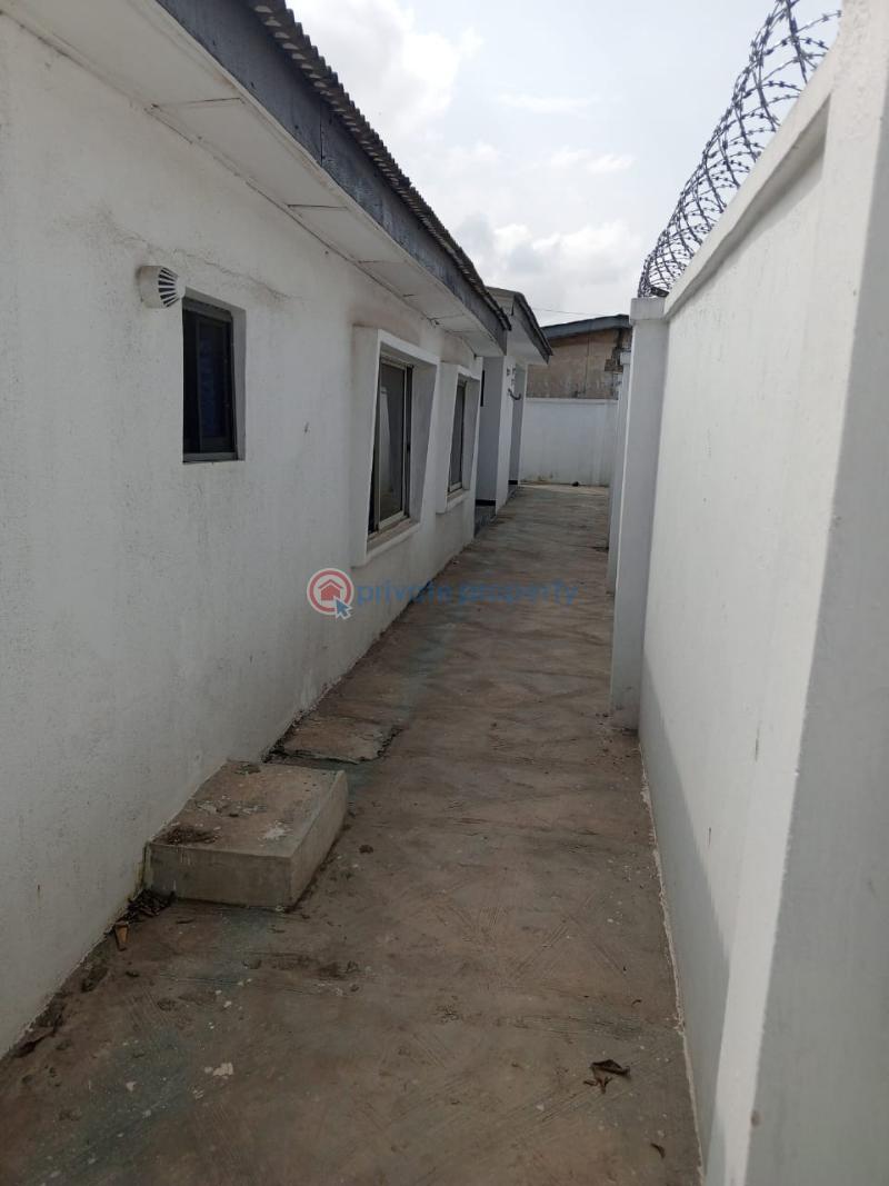 4 bedroom Flat & Apartment For Sale By Ogba Close To Ikeja Fagba Agege Lagos - 11