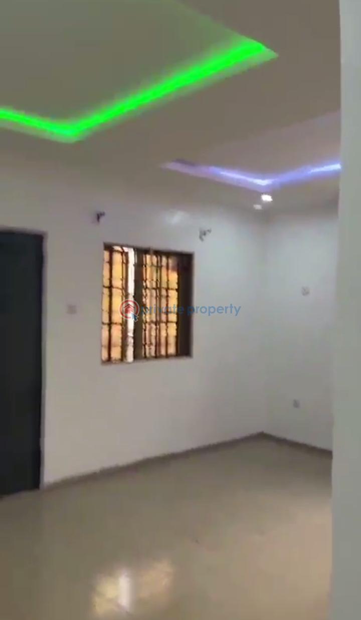 2 bedroom Flat & Apartment For Rent Alagomeji Yaba Lagos - 3