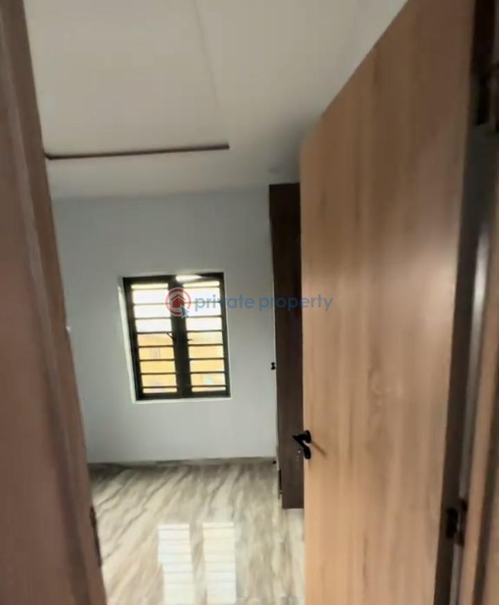 2 bedroom Flat & Apartment For Rent Off Fashoro Surulere Lagos - 10