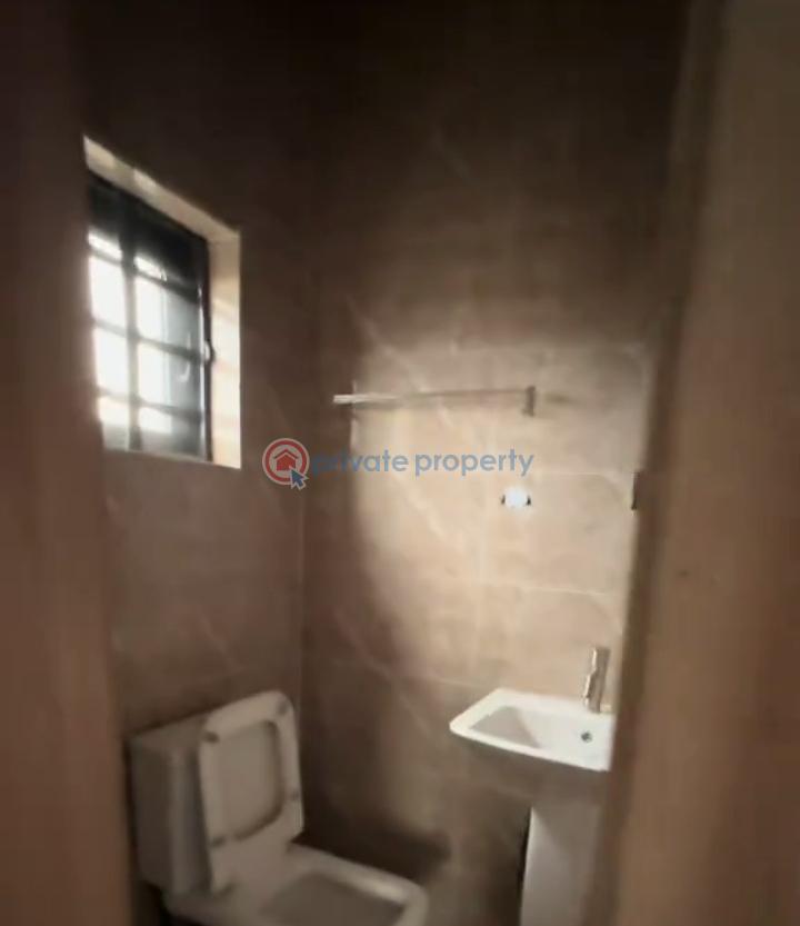 2 bedroom Flat & Apartment For Rent Off Fashoro Surulere Lagos - 5