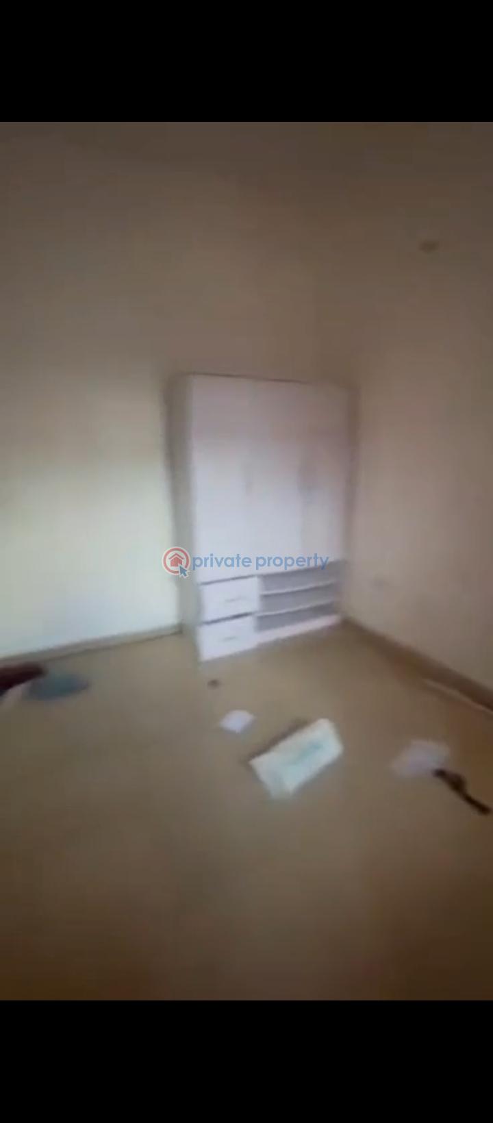 1 bedroom Mini Flat For Rent Off Folagoro Road, Yaba Lagos Fola Agoro Yaba Lagos - 0