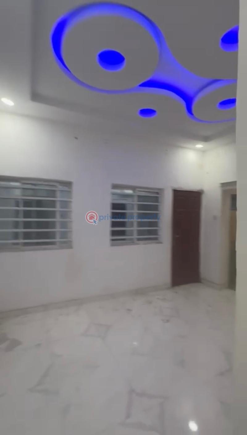 Executive very decent standard n spacious 1 bedroom apartment with modern features, 2t&b, cabinets, serene - 1 1 bedroom Mini Flat For Rent Akoka Yaba Lagos - 1