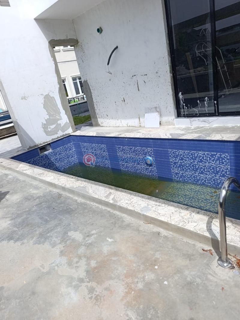 Executive, well built 5 bedroom semi-detached duplex with bq for sale. - 9 5 bedroom Detached Duplex For Sale Ikate Elegushi Lekki Lagos - 9