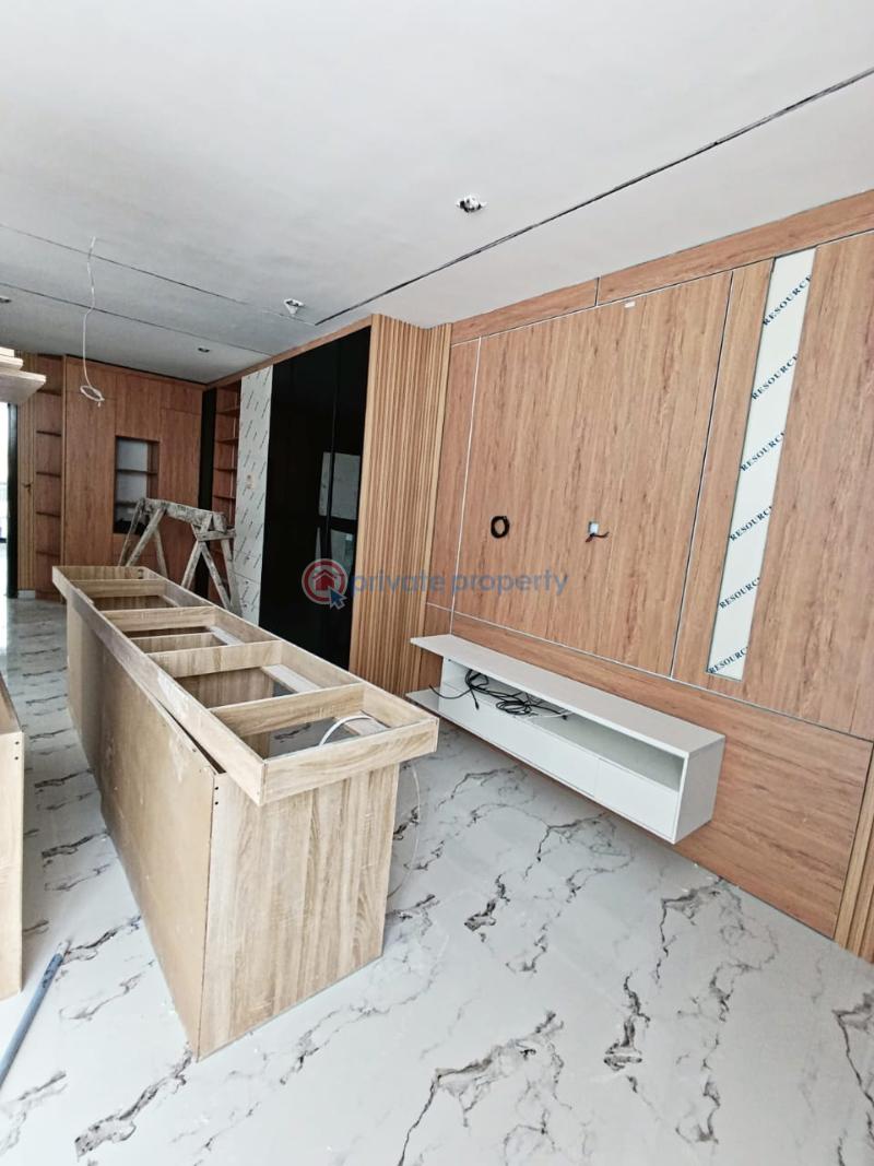 Executive, well built 5 bedroom semi-detached duplex with bq for sale. - 6 5 bedroom Detached Duplex For Sale Ikate Elegushi Lekki Lagos - 6