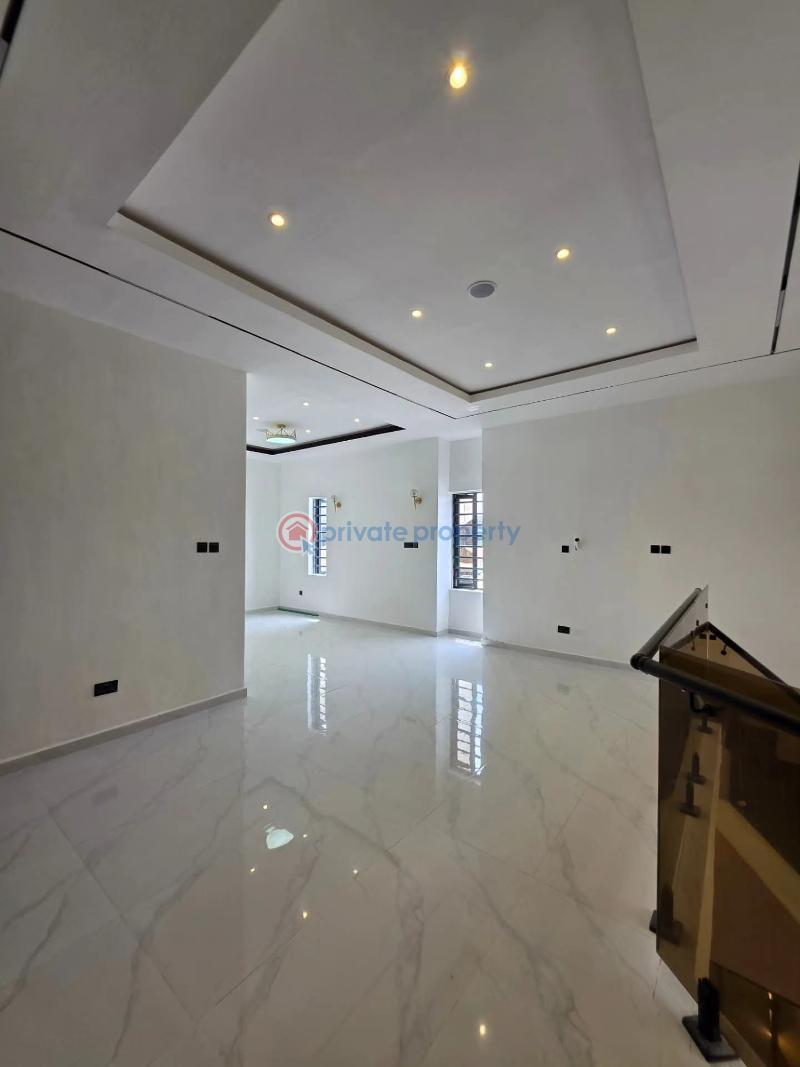 Executive,well built 5-bedroom detached duplex with bq for  sale - 11 5 bedroom Detached Duplex For Sale Chevron Drive Lekki Lagos - 11