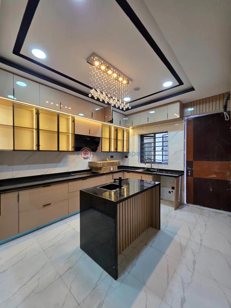 Executive,well built 5-bedroom detached duplex with bq for  sale - 5 5 bedroom Detached Duplex For Sale Chevron Drive Lekki Lagos - 5