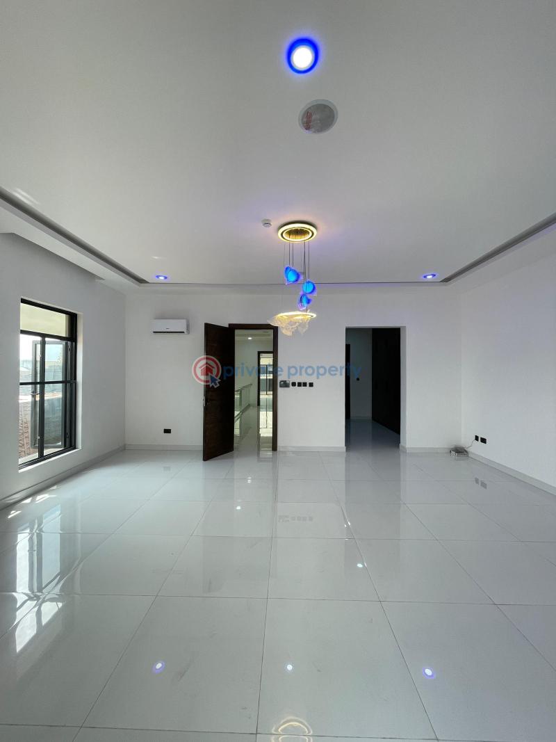 Exotic 5 bedroom fully detached duplex at with bq and swimming pool. - 5 5 bedroom Detached Duplex For Sale Lekki Phase 1 Lagos - 5