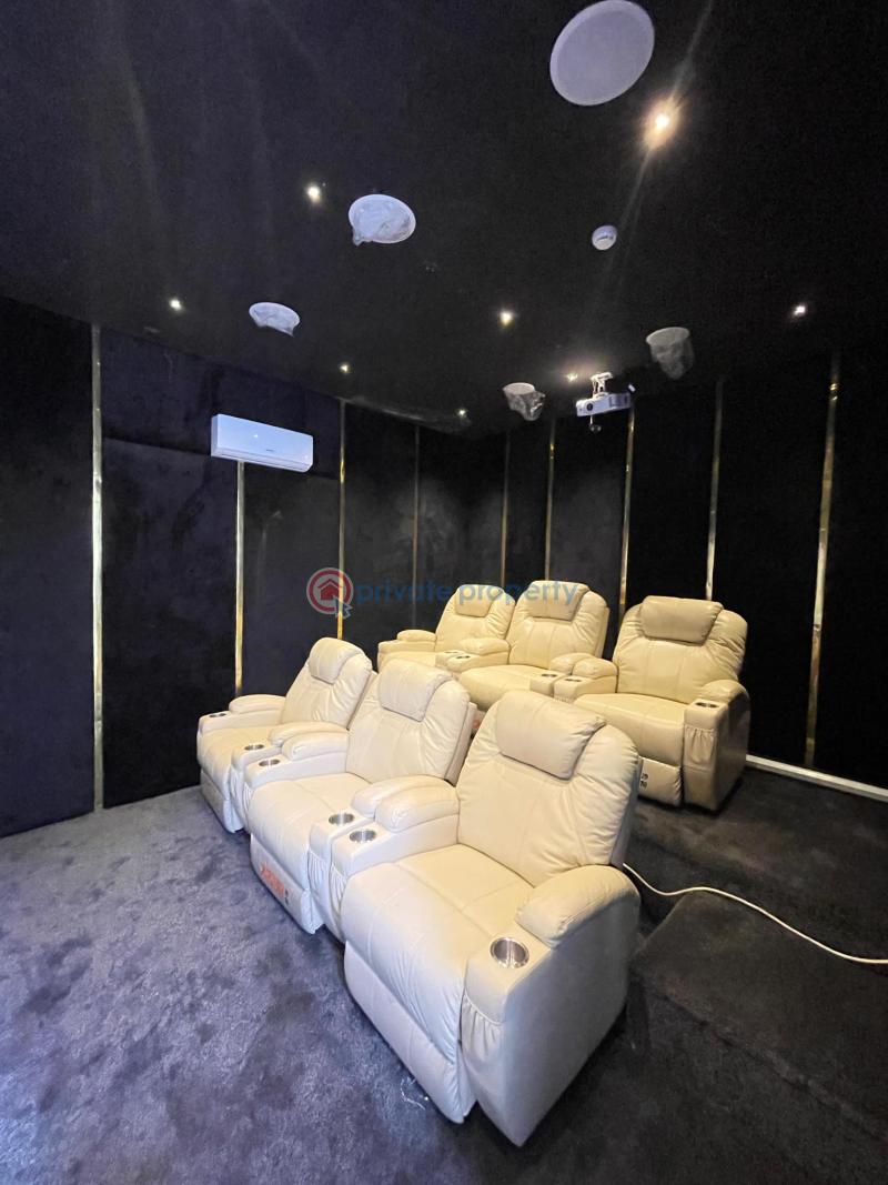 Exotic 5 bedroom fully detached duplex at with bq and swimming pool. - 4 5 bedroom Detached Duplex For Sale Lekki Phase 1 Lagos - 4