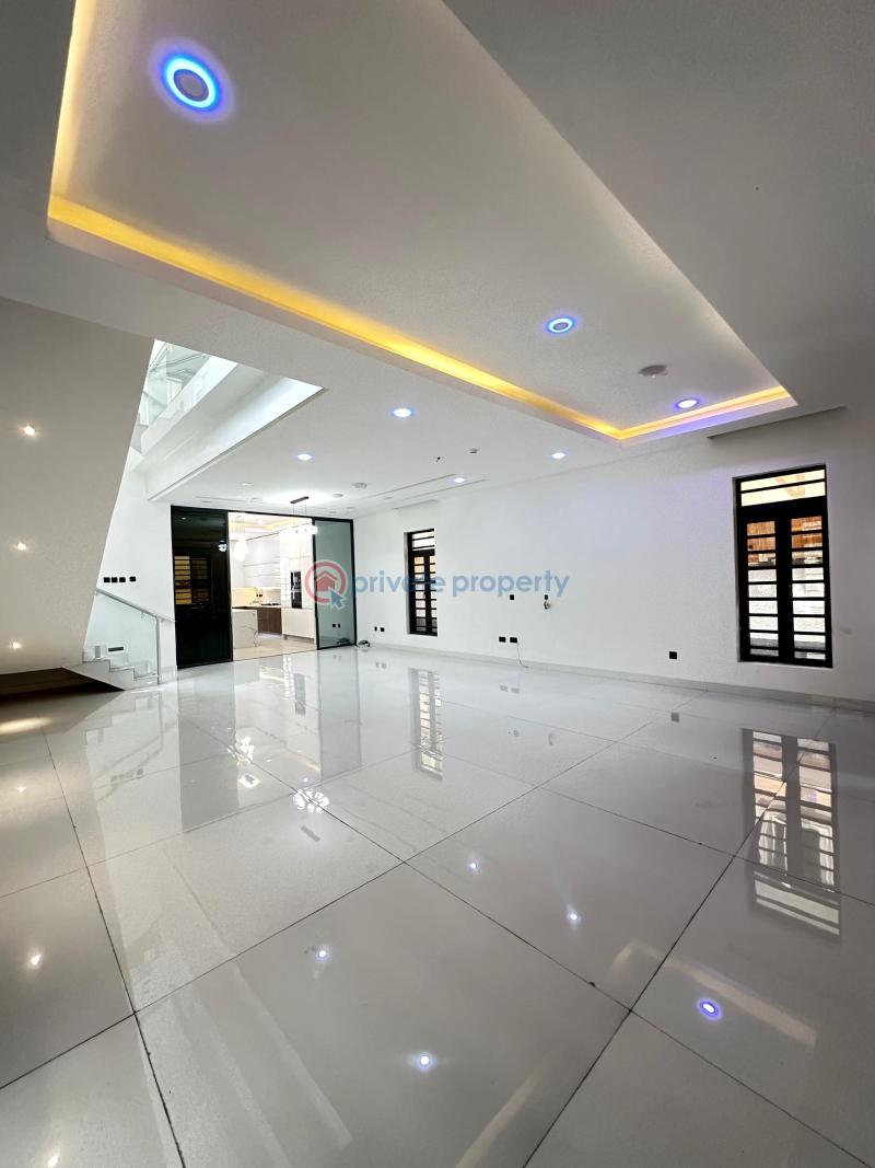 Exotic 5 bedroom fully detached duplex at with bq and swimming pool. - 2 5 bedroom Detached Duplex For Sale Lekki Phase 1 Lagos - 2