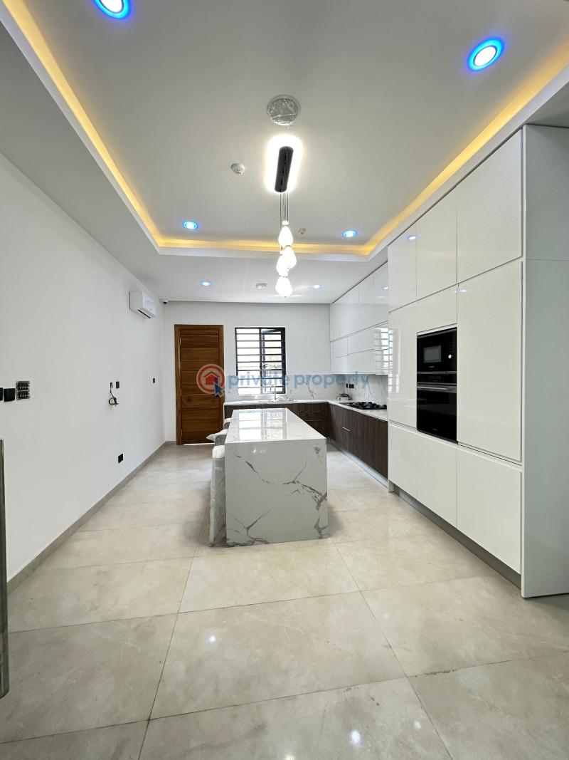 Exotic 5 bedroom fully detached duplex at with bq and swimming pool. - 3 5 bedroom Detached Duplex For Sale Lekki Phase 1 Lagos - 3